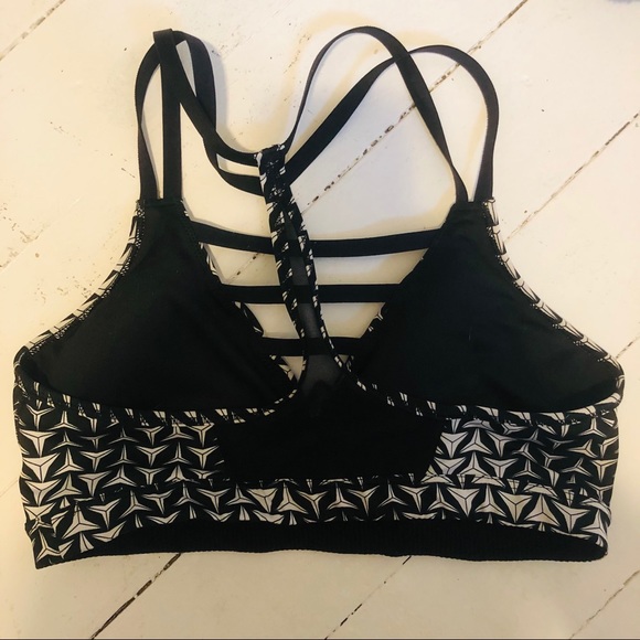 Victoria Secret Double Strap Sports Bra - Picture 4 of 4